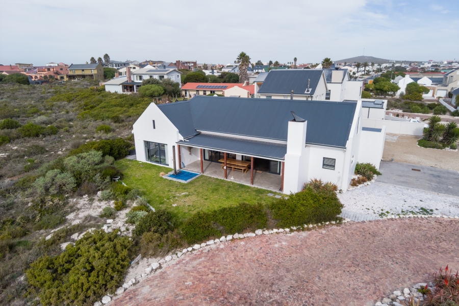 4 Bedroom Property for Sale in Yzerfontein Western Cape